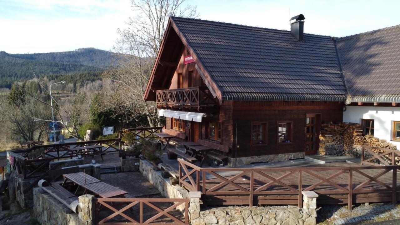 Penzion Avalanche Železná Ruda エクステリア 写真